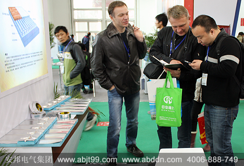 ����늰��չ���F���D